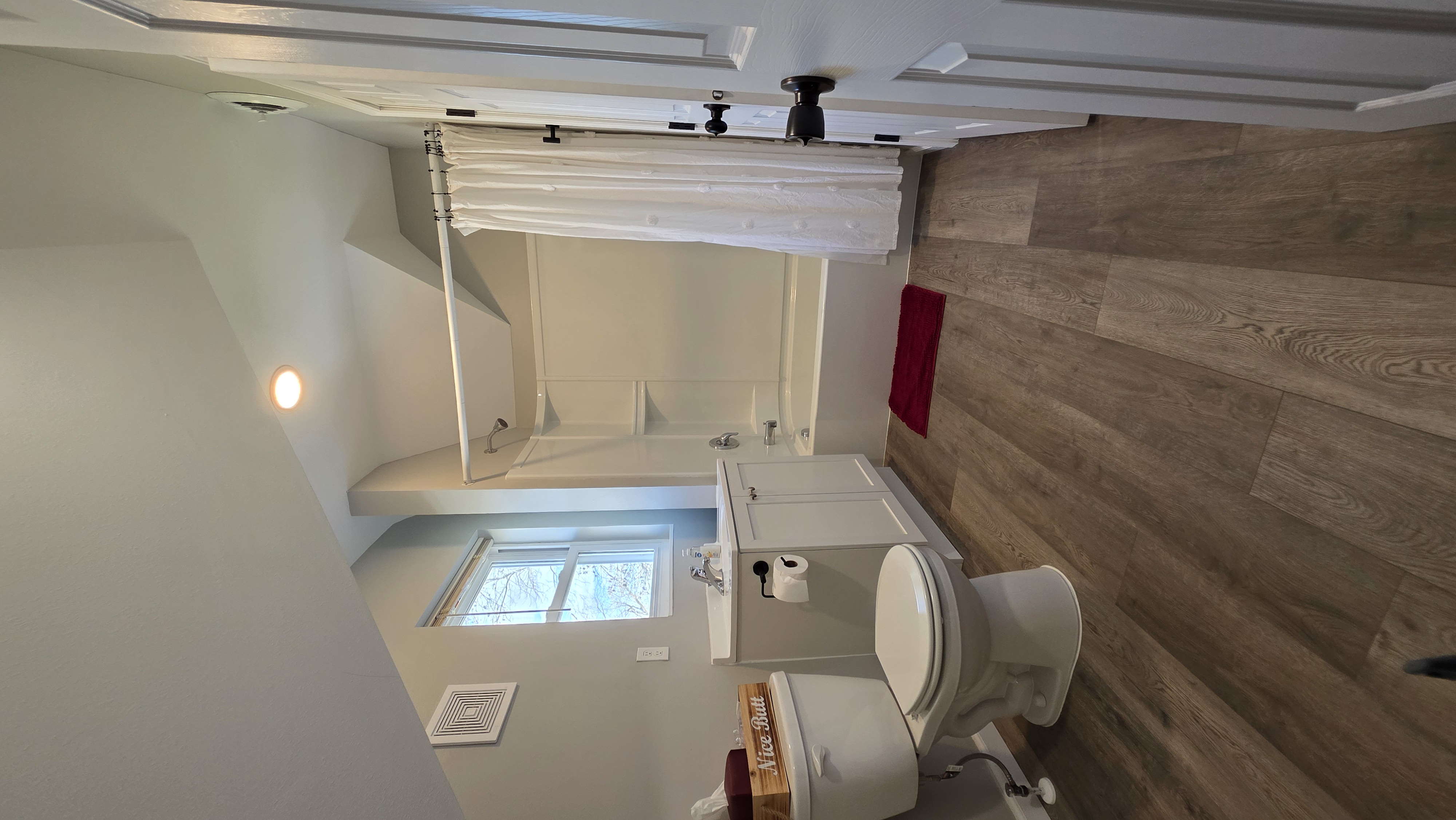 Upstairs Bath